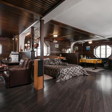 Ferienwohnung The Sky Loft Kiew Exterior foto