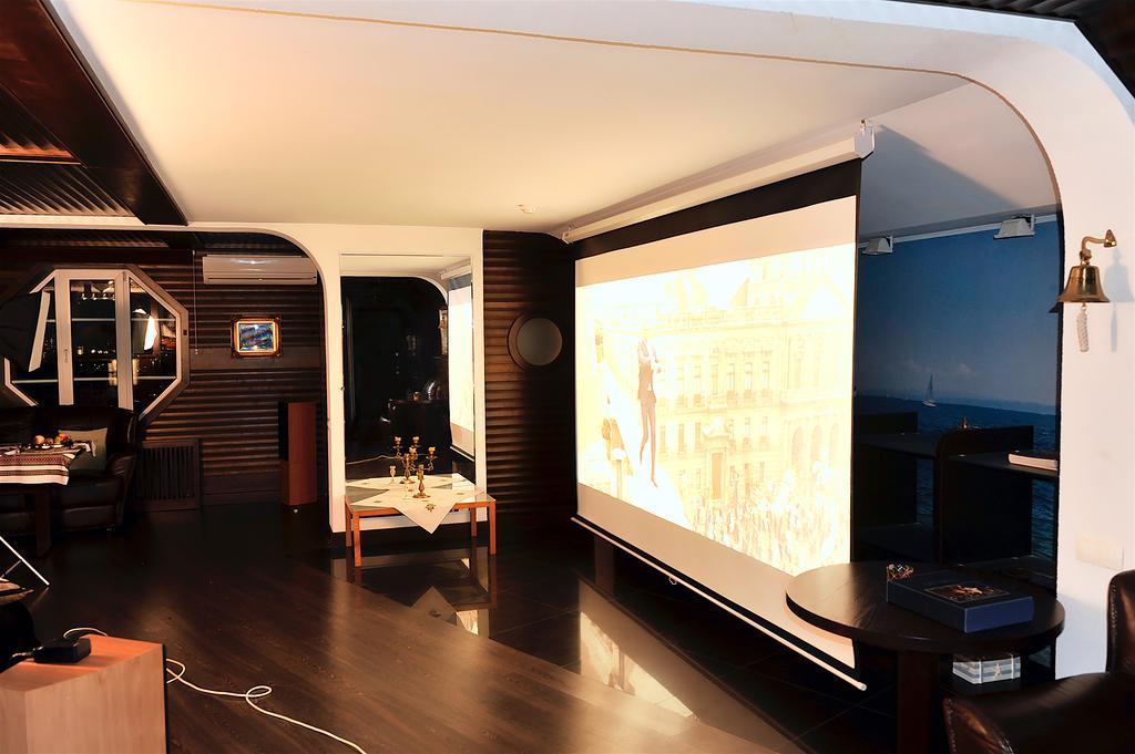 Ferienwohnung The Sky Loft Kiew Exterior foto