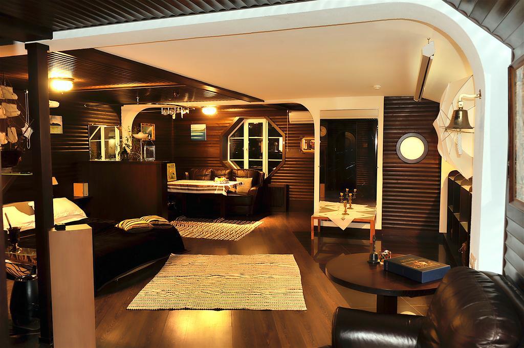 Ferienwohnung The Sky Loft Kiew Exterior foto